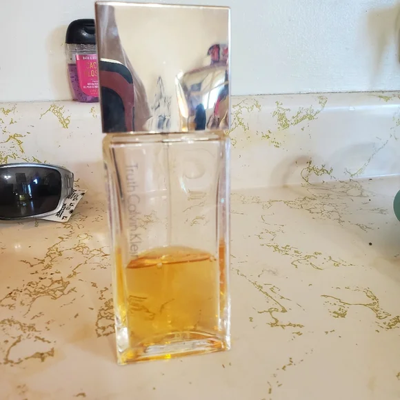 Truth Calvin Klein - Picture 3 of 3